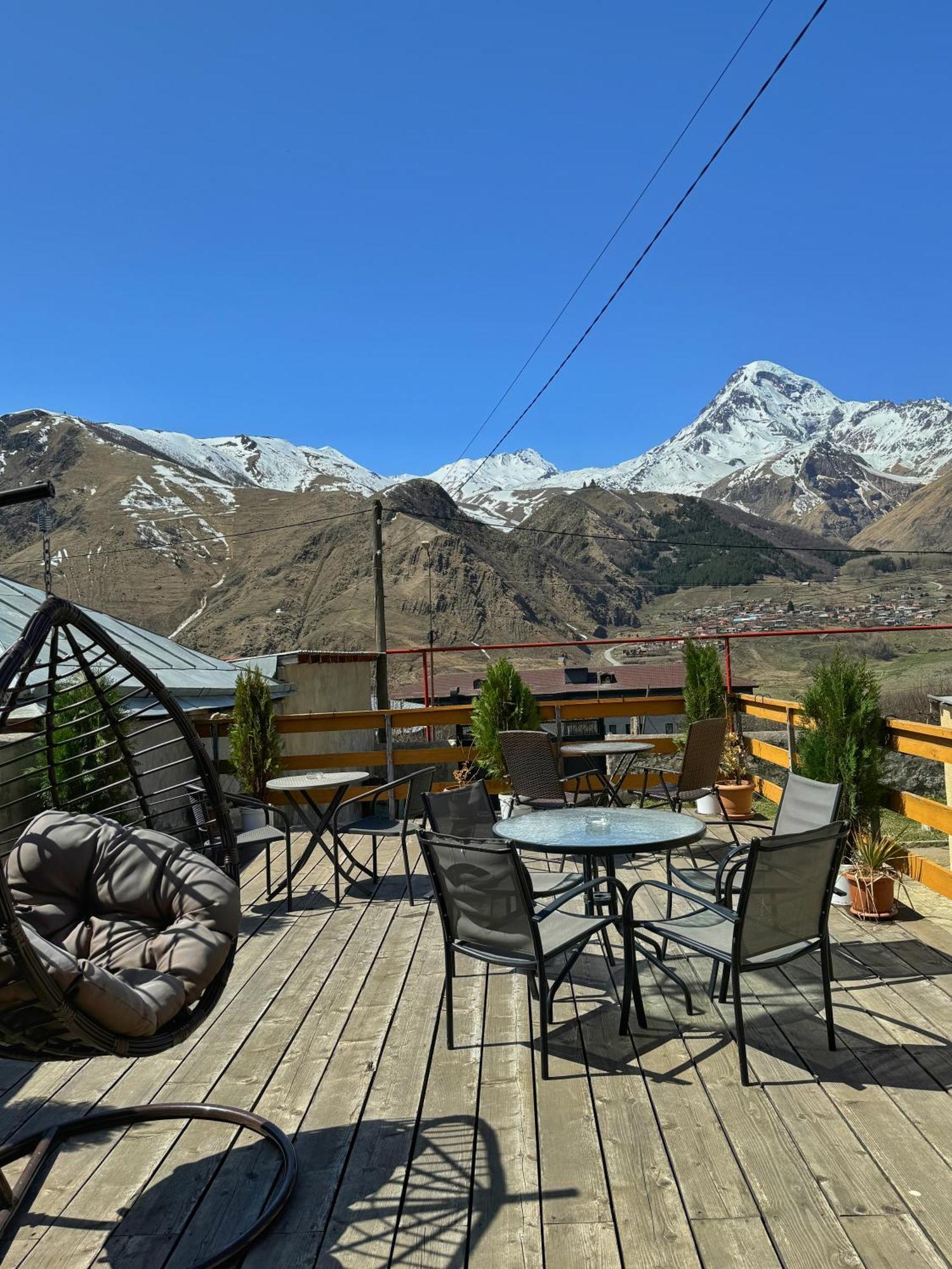 Hotel Elia Kazbegi Eksteriør bilde
