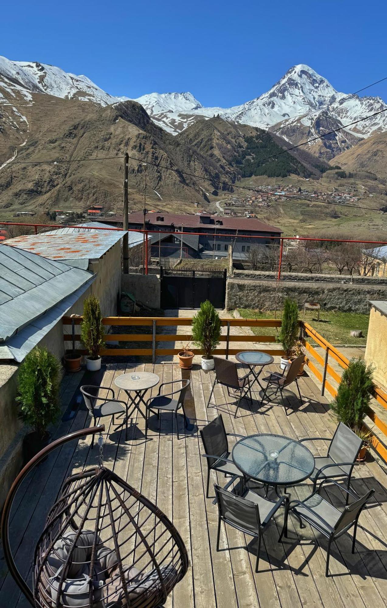 Hotel Elia Kazbegi Eksteriør bilde