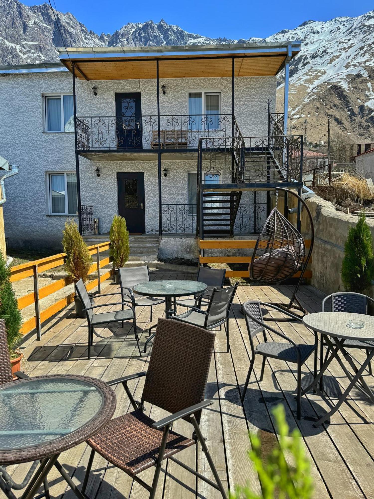 Hotel Elia Kazbegi Eksteriør bilde